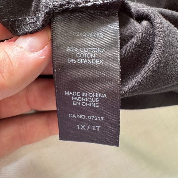 Women's Winged Skull Long Sleeve V-Neck Graphic Tee Black Size 1X Goth Dark Girl - Picture 6 of 12